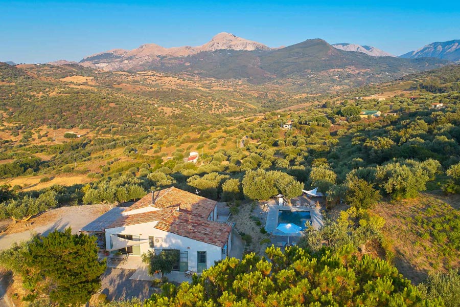 Villa with pool in Palermo or its surroundings