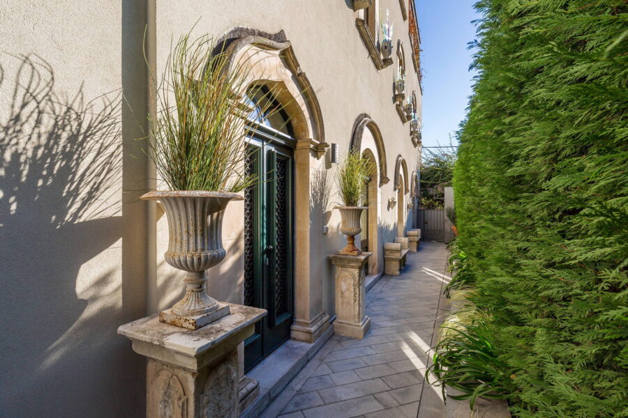 VillaArte_Taormina_Entrance_ScentOfSicily