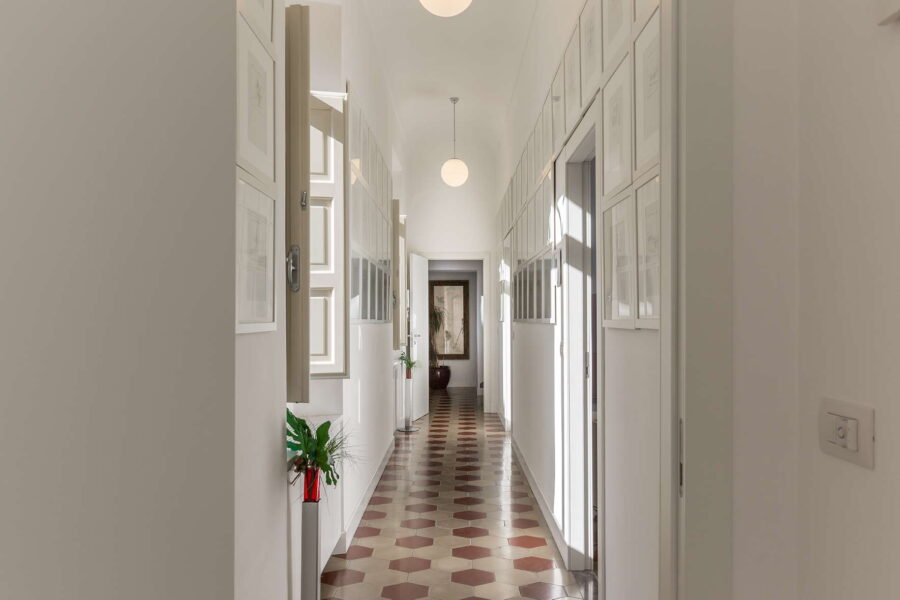 VillaArte_Taormina_Corridor_ScentOfSicily
