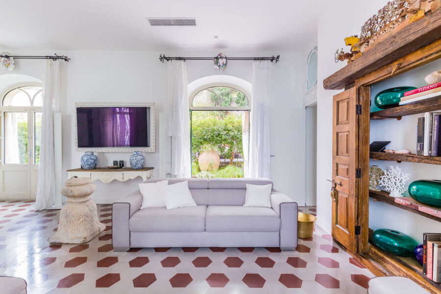 VillaArte_Taormina_LivingRoomGroundFloorGardenView_ScentOfSicily