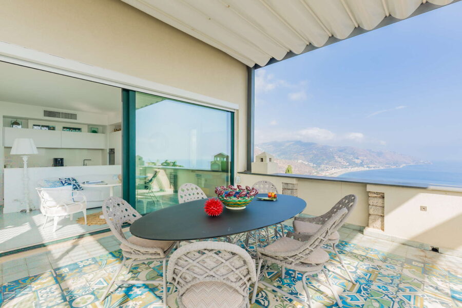 VillaArte_Taormina_bedroom2floorTerrace&Living_ScentOfSicily
