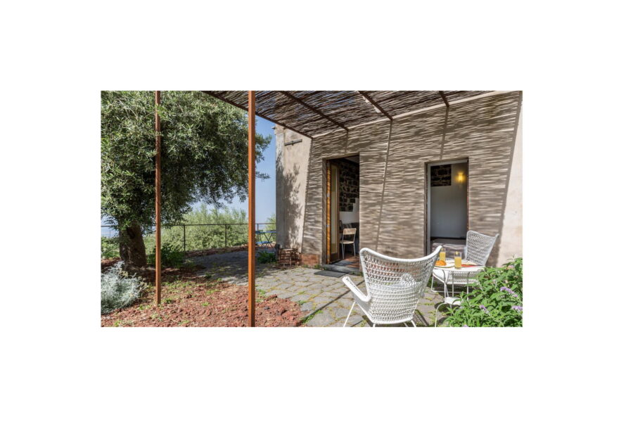 VillaSciara_Etna_RalxOutisideRoomsGroundFloor_ScentOfSicily