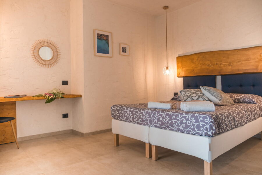 VillaVigneto_AlcamoMarina_BlueBedroom_ScentOfSicily