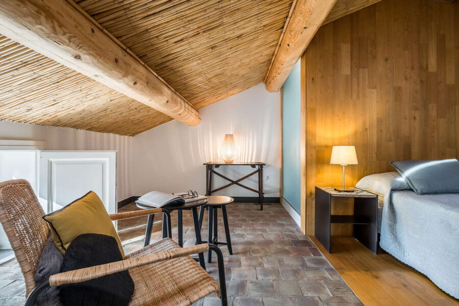 VillaSciara_Regalna_TaorminaArea_DoubleBedroomAttic_ScentOfSicily
