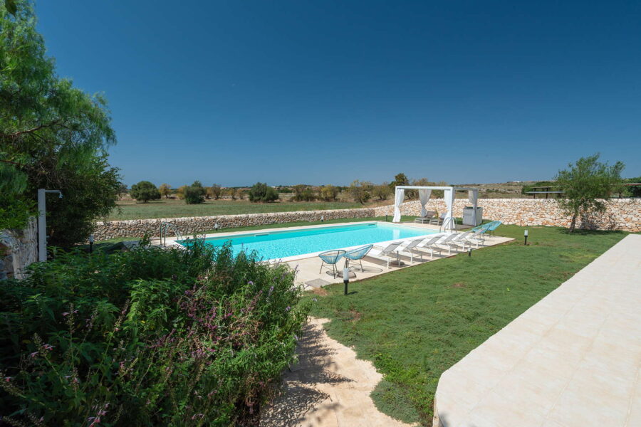 SicilianHeritage_Ragusa_PoolWithCourtyardView_ScentOfSicily