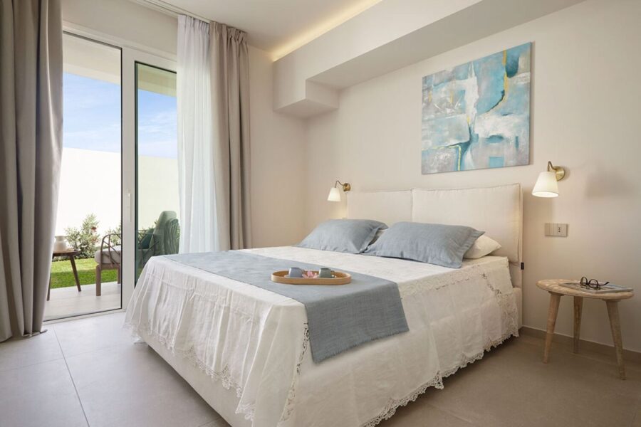 Bedroom with double bed at villa Azure Essence Sicily – Scent of Sicily