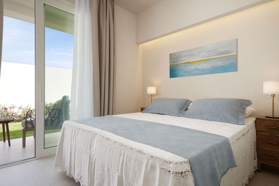 Second bedroom with double bed at villa Azure Essence Sicily – Scent of Sicily